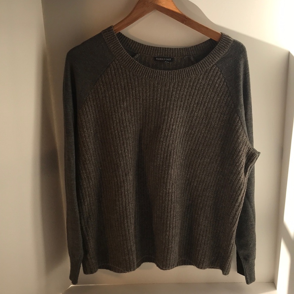 XL Taupe/Grey Raglan Sleeve Sweater w/Leather Trim